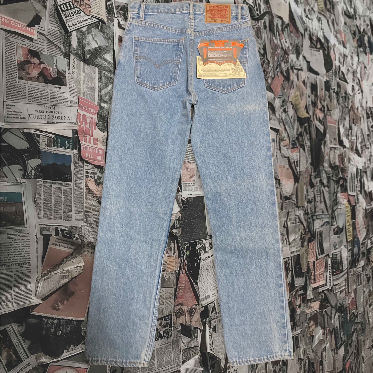 Deadstock 1980s Levi's 501 (made in DDR) W28 L34