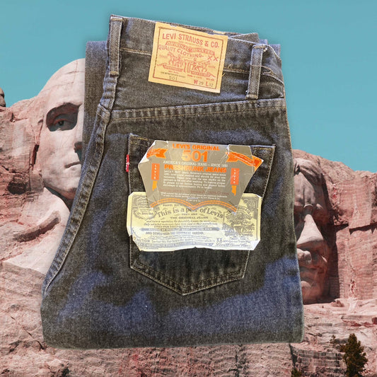 Deadstock 1980s Levi's 501 (made in DDR) W29 L32